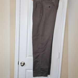 Brooks Brothers Advantage Chino Elliot Khaki Men’s Pants – Size 35W x 34L